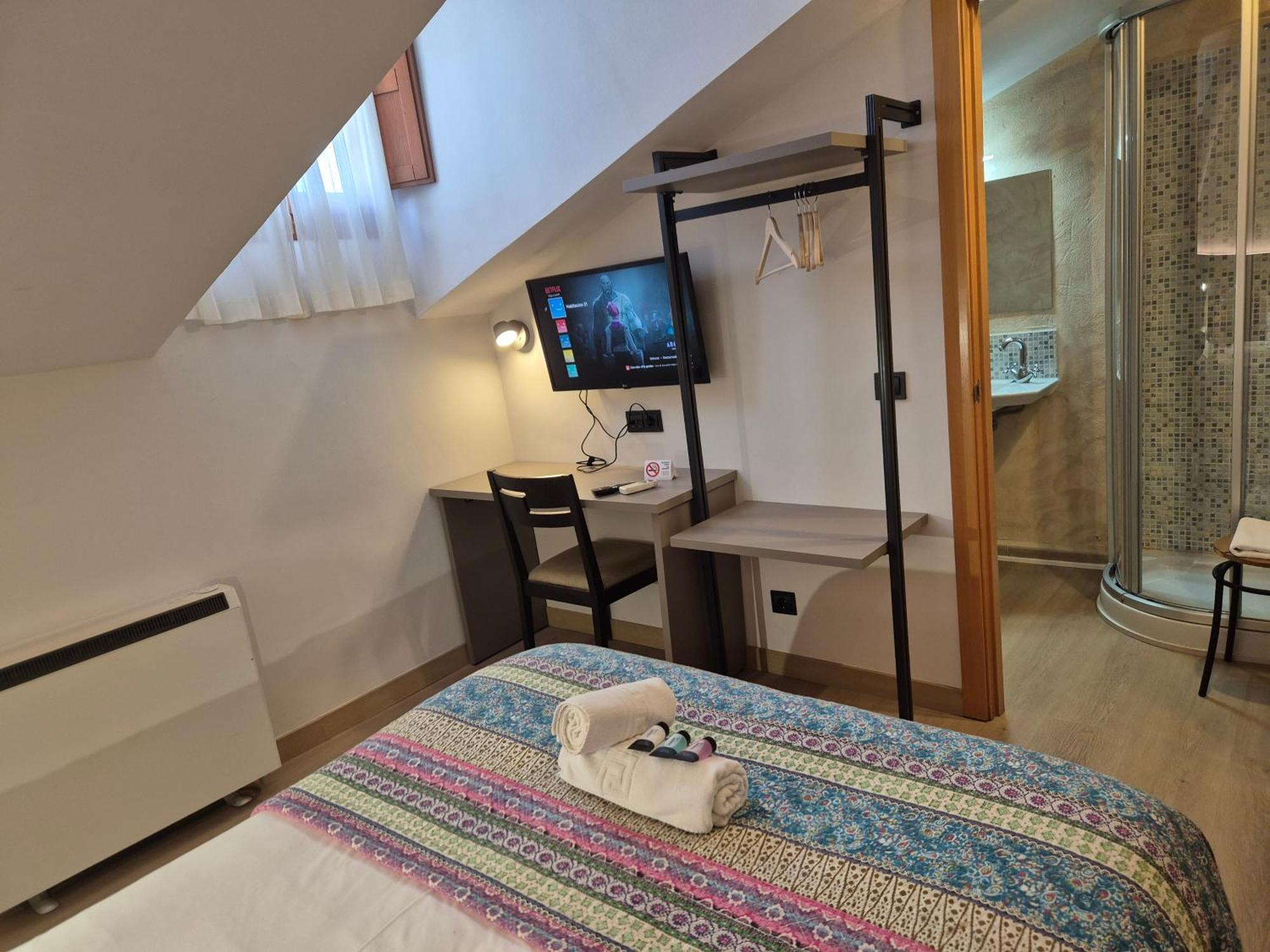 Hostal Bavieca Мединасели Екстериор снимка