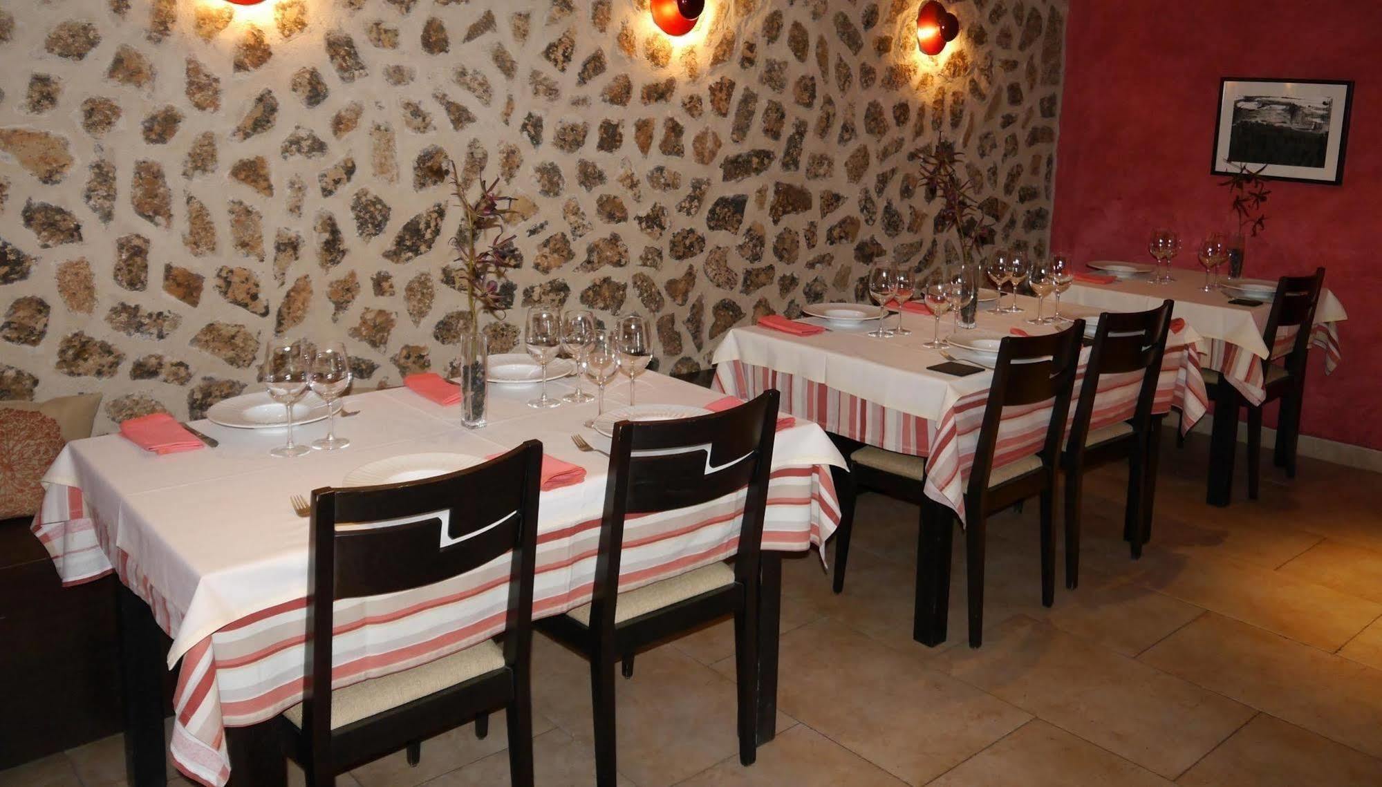 Hostal Bavieca Мединасели Екстериор снимка