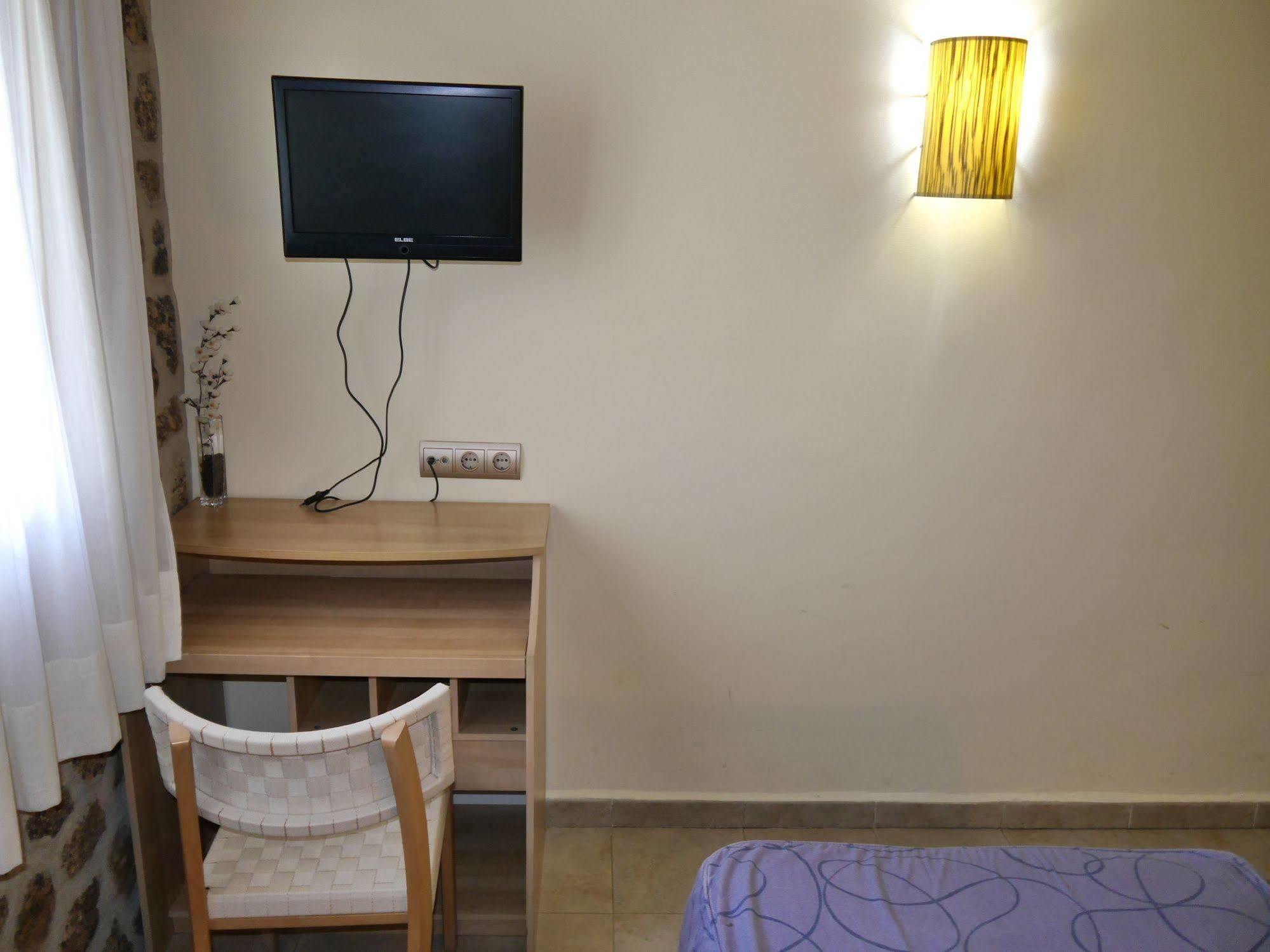 Hostal Bavieca Мединасели Екстериор снимка