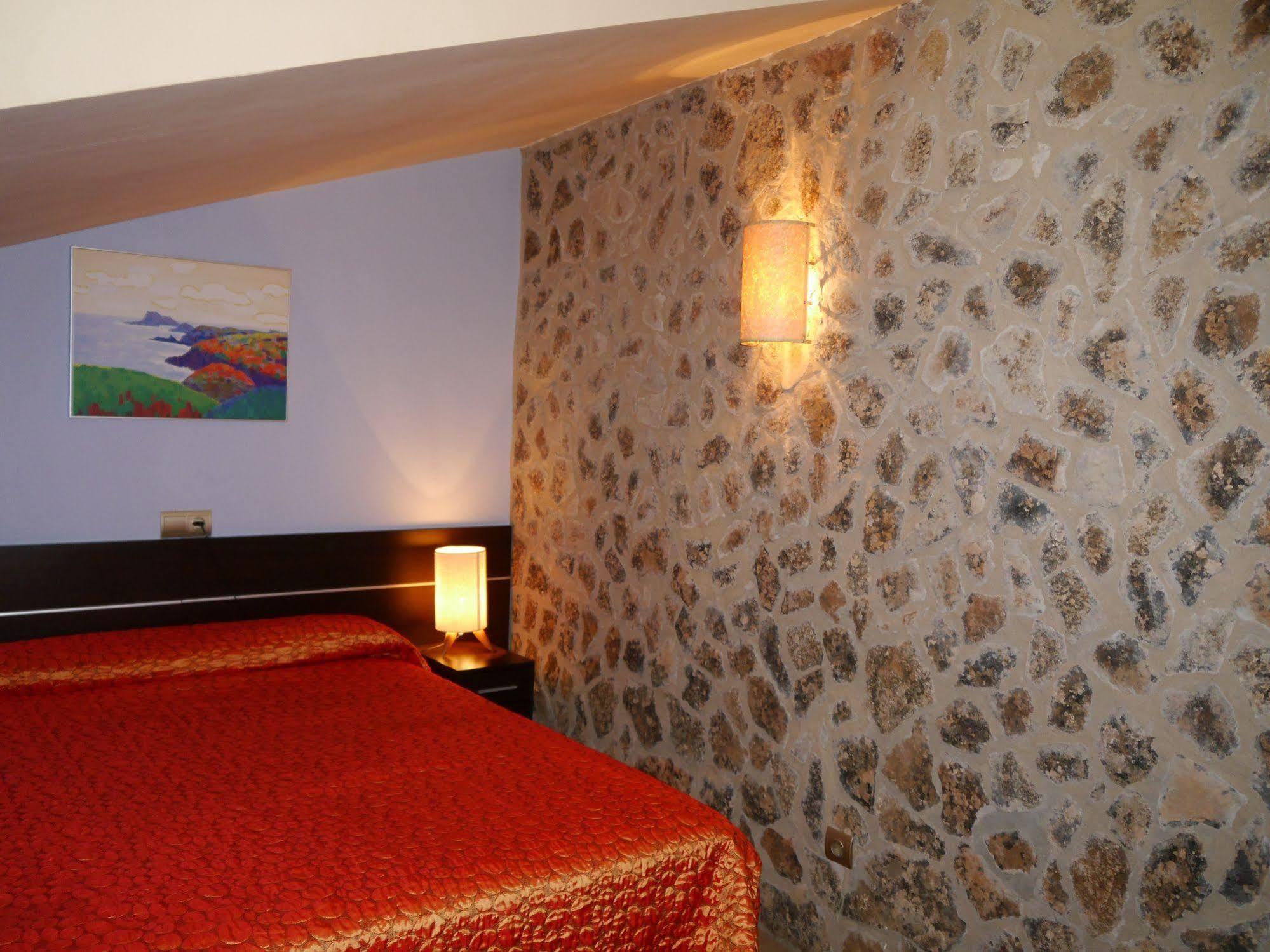 Hostal Bavieca Мединасели Екстериор снимка